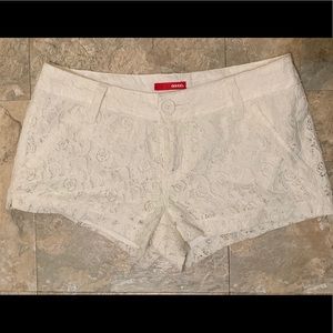 Womens Juniors BONGO White Floral Lace Shorts SZ 9